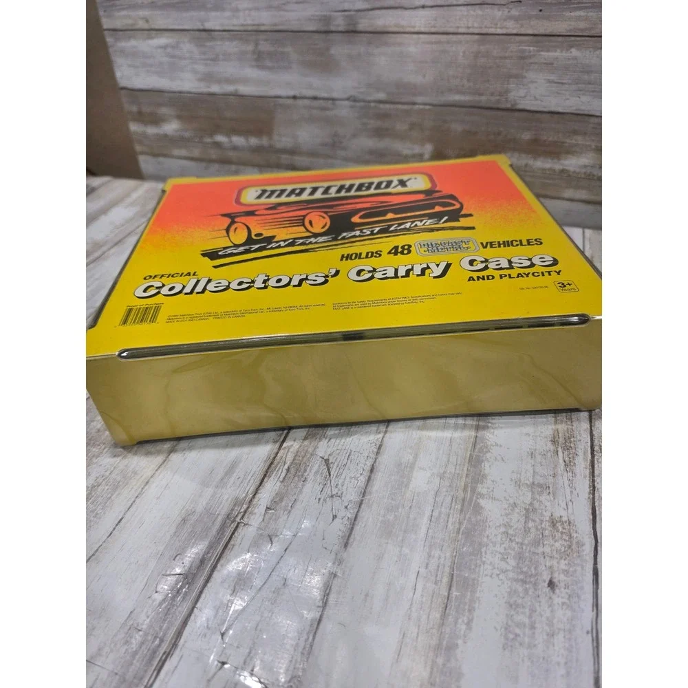 Vintage 1994‎ Matchbox Official Collectors Carry Case Playcity with Cars Lot